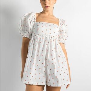 SELKIE Strawberry Puff Sleeve Romper Size Large